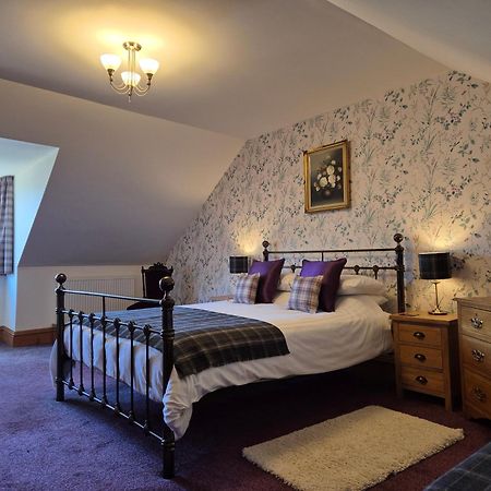The Old Convent Holiday Apartments Fort Augustus Buitenkant foto