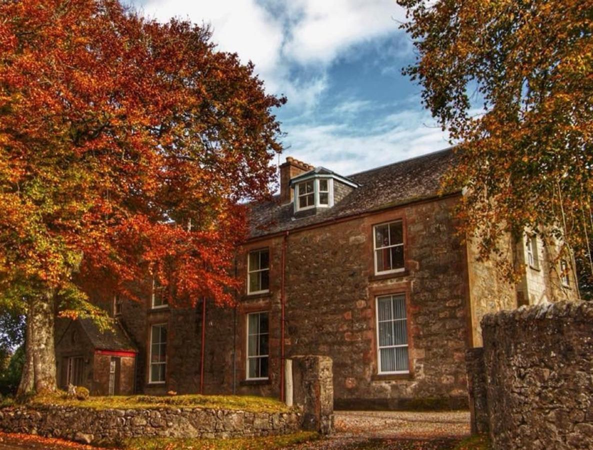 The Old Convent Holiday Apartments Fort Augustus Buitenkant foto