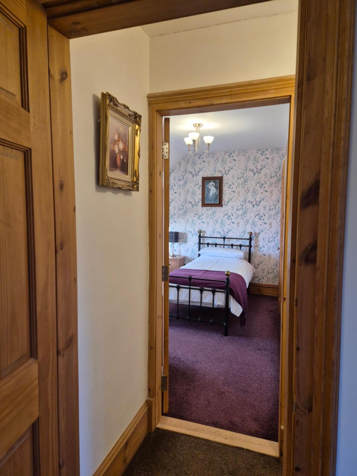The Old Convent Holiday Apartments Fort Augustus Buitenkant foto